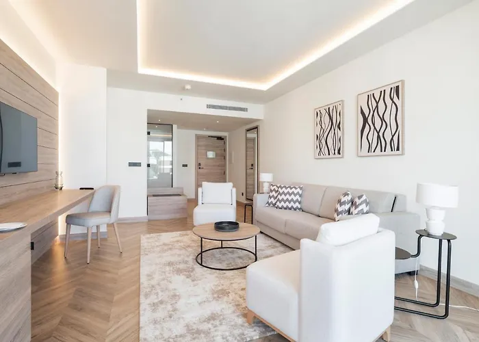 Attica21 4 Superior 4*